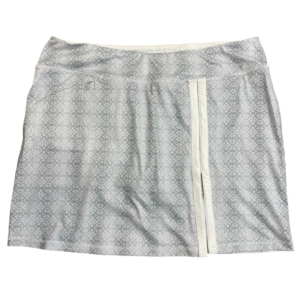 Chase 54 Gray Ombré Geometric Printed Athletic Golf Skort